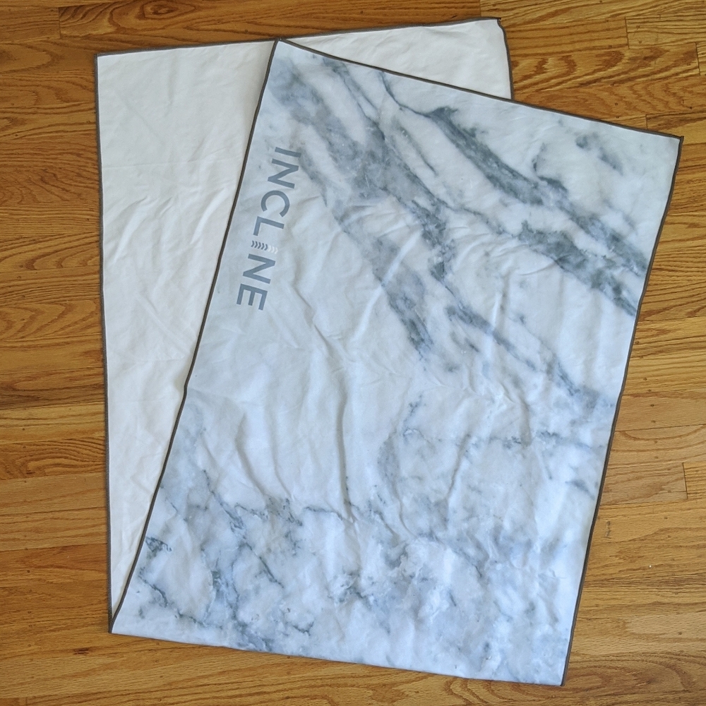 Incline marble yoga mat towel